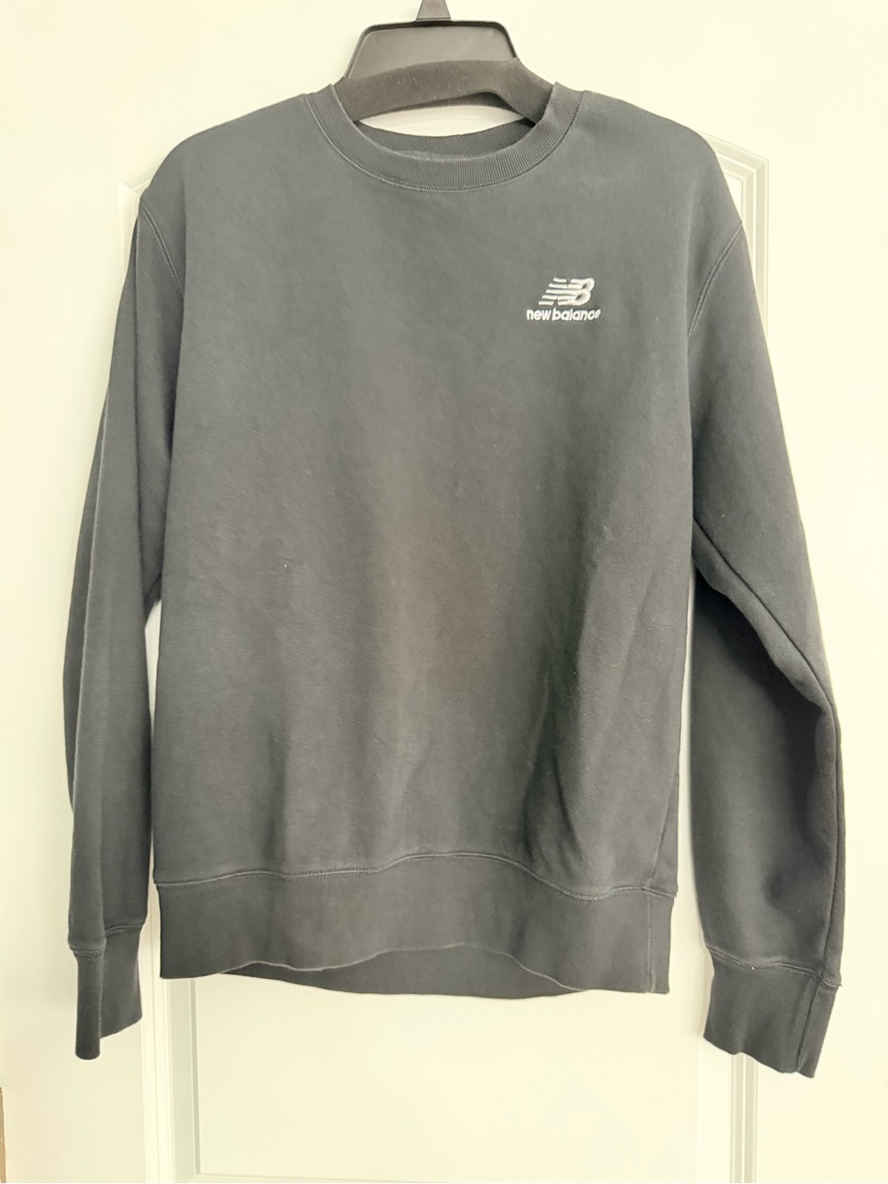 New Balance - Crewneck Sweatshirt in Charcoal with White Logo